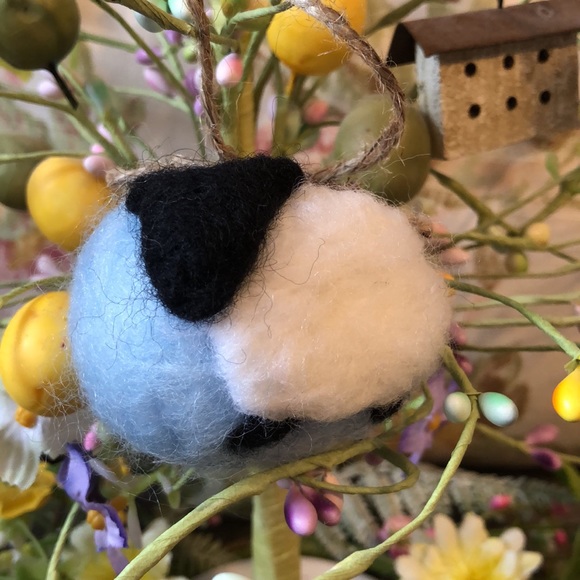 Handmade needle felted Easter egg spring sheep ornament collectable decoration - Picture 3 of 8